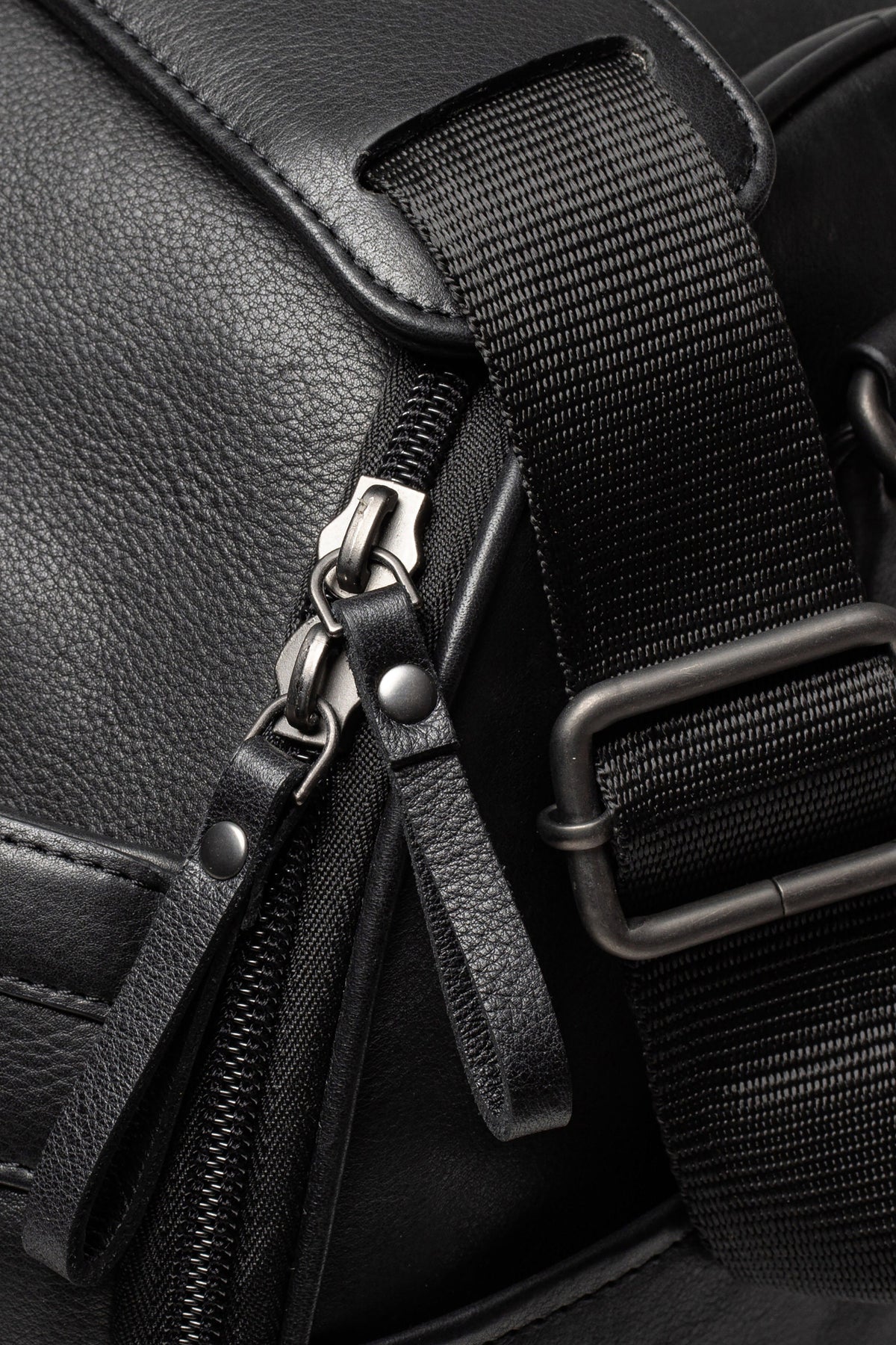 Nappa Soft Hybrid Garment/Duffle Bag